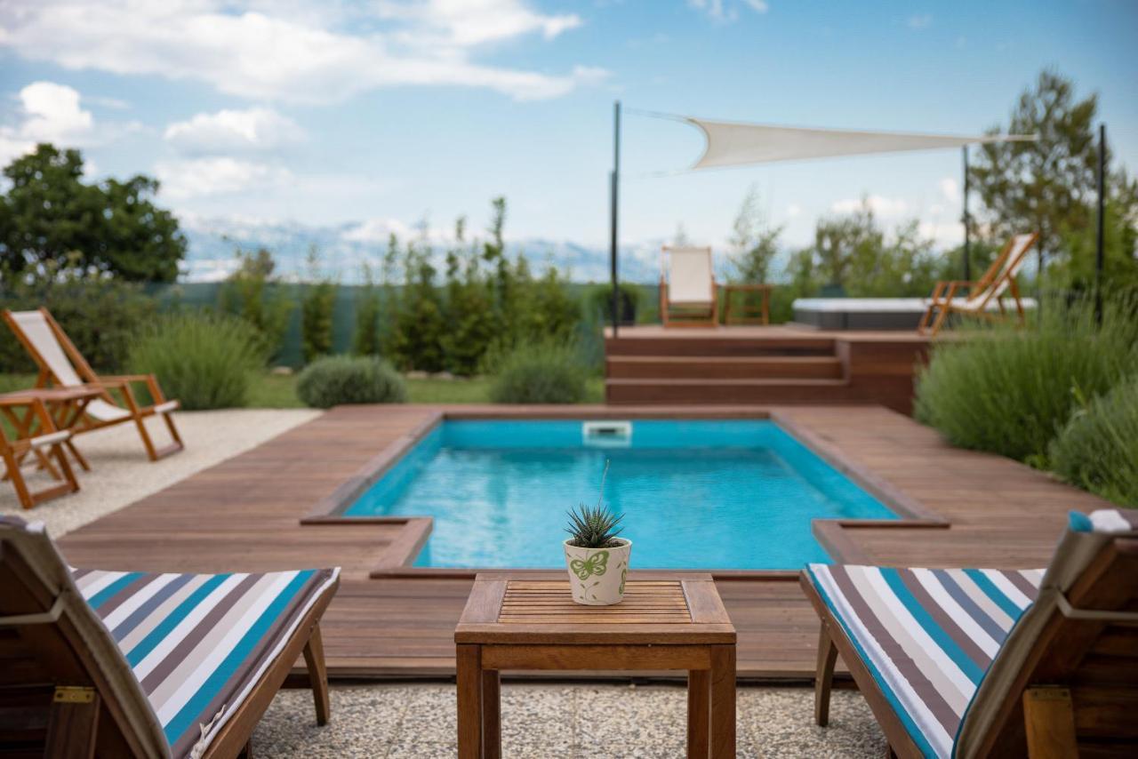 Villa Ena With Pool & Jacuzzi Donji Kasic Extérieur photo